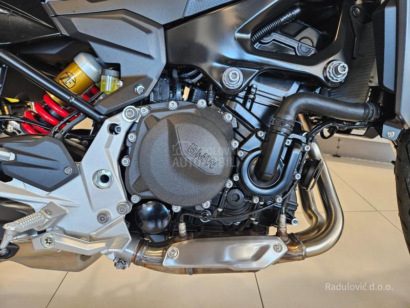 BMW F 900 R Triple Black