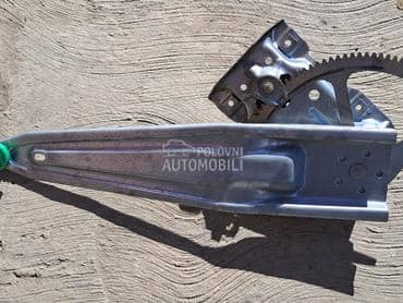 mehani.podiz.zadnj.leva vrat za Toyota Yaris od 2012. do 2015. god.