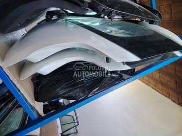 gepek vrata za Mazda 2 od 2007. do 2014. god.