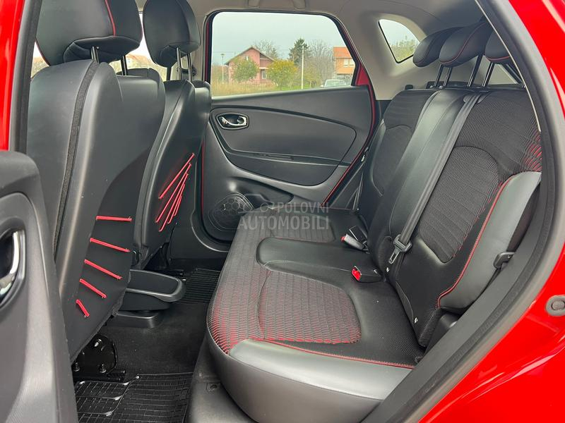 Renault Captur 0.9Tce/HELLY HANSEN