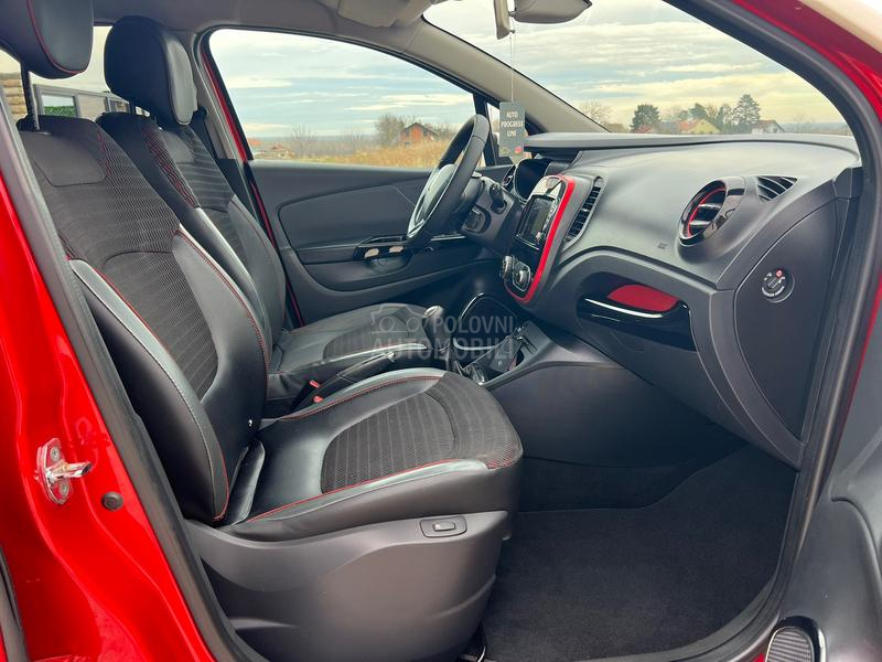 Renault Captur 0.9Tce/HELLY HANSEN