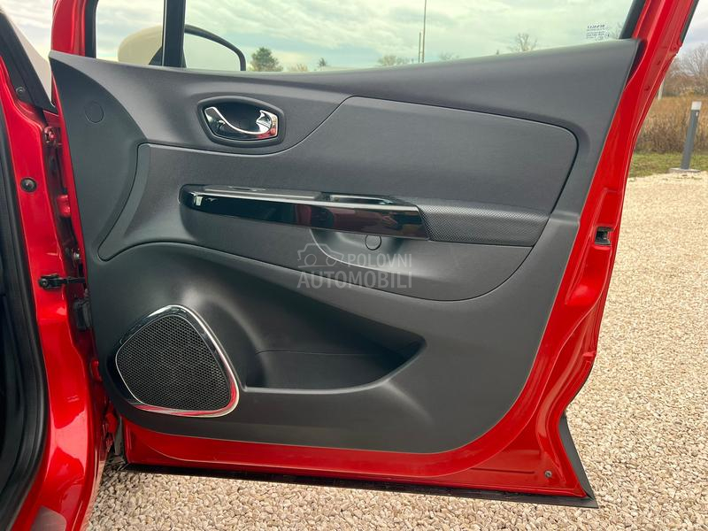 Renault Captur 0.9Tce/HELLY HANSEN