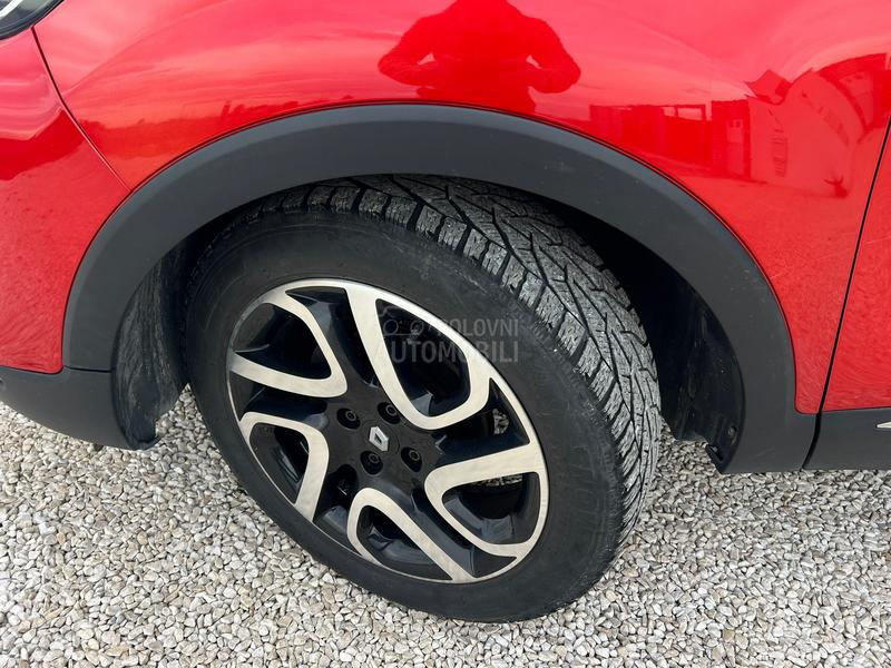 Renault Captur 0.9Tce/HELLY HANSEN