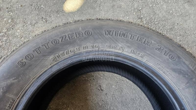 Pirelli 215/65 R16 Zimska