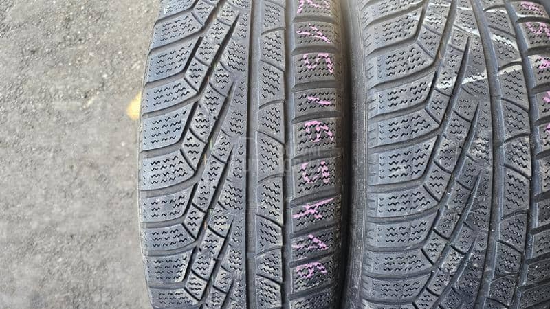 Pirelli 215/65 R16 Zimska