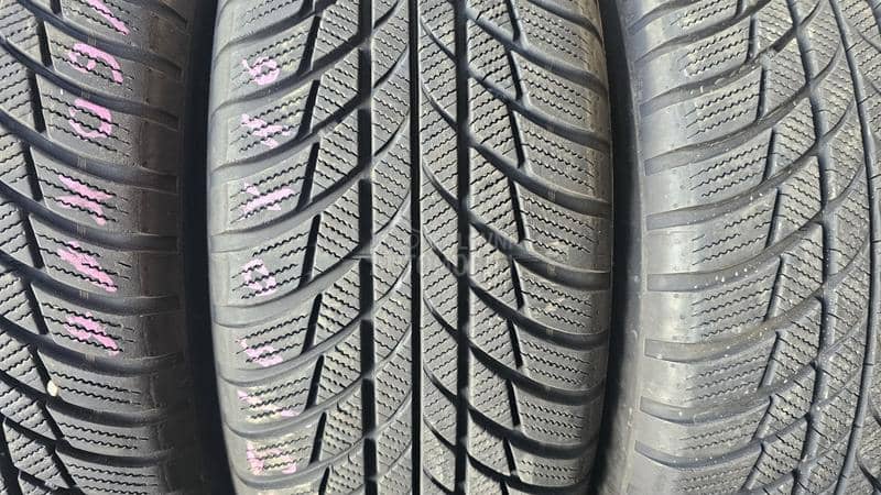 Bridgestone 205/60 R16 Zimska