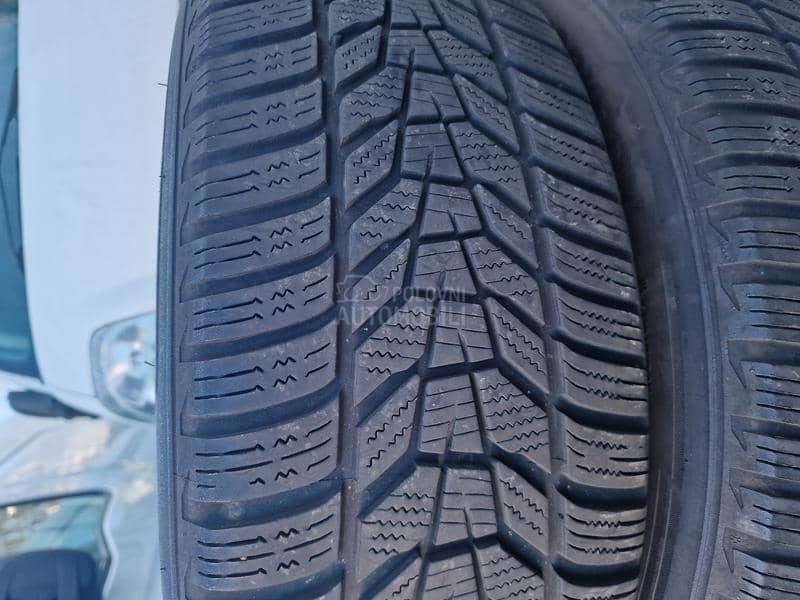 Hankook 225/60 R17 Zimska