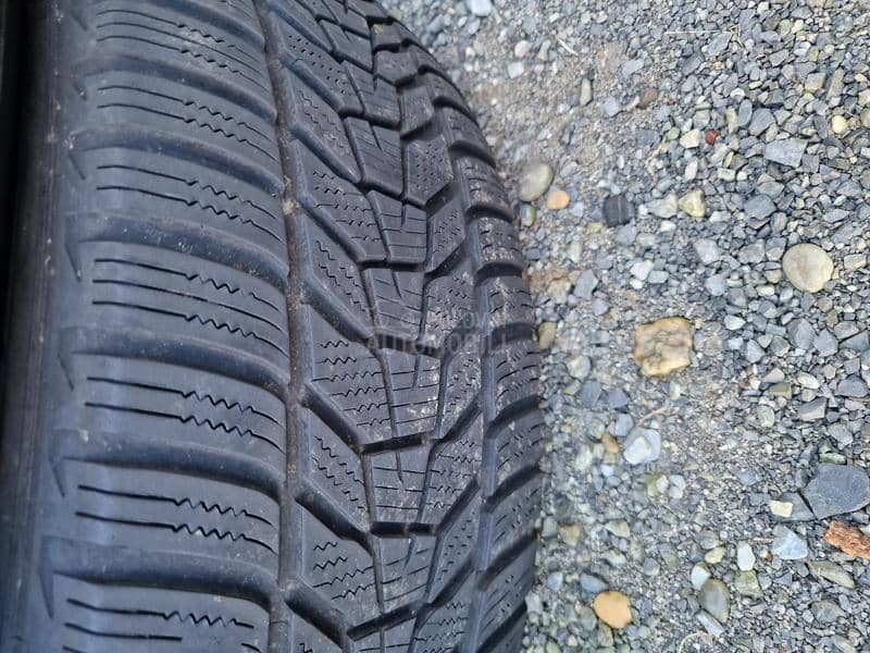 Hankook 225/60 R17 Zimska