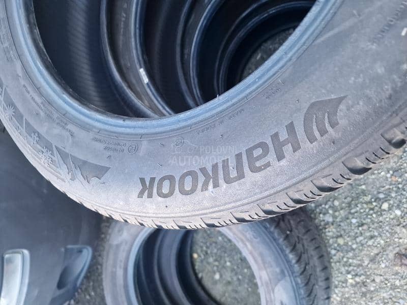Hankook 225/60 R17 Zimska