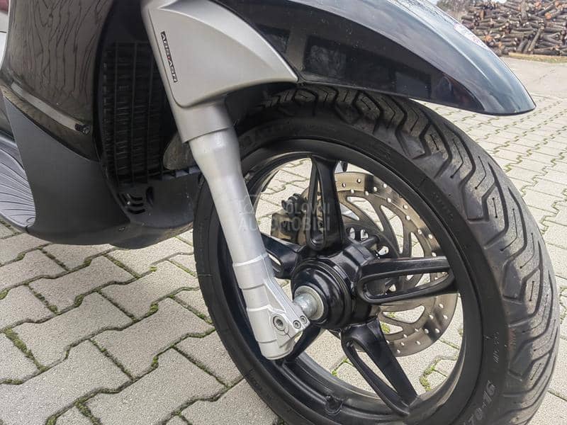 Piaggio Beverly 350ie ST