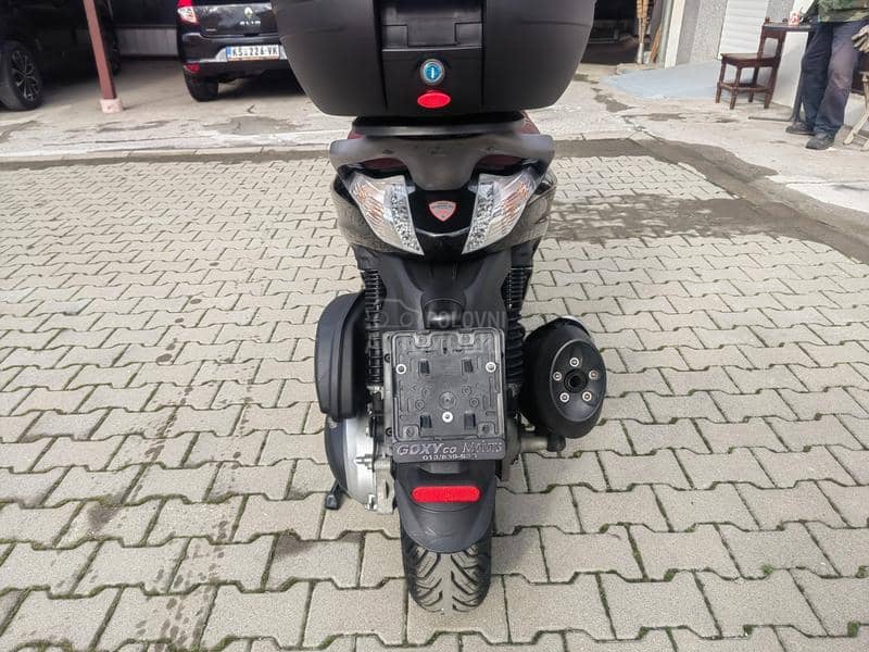 Piaggio Beverly 350ie ST