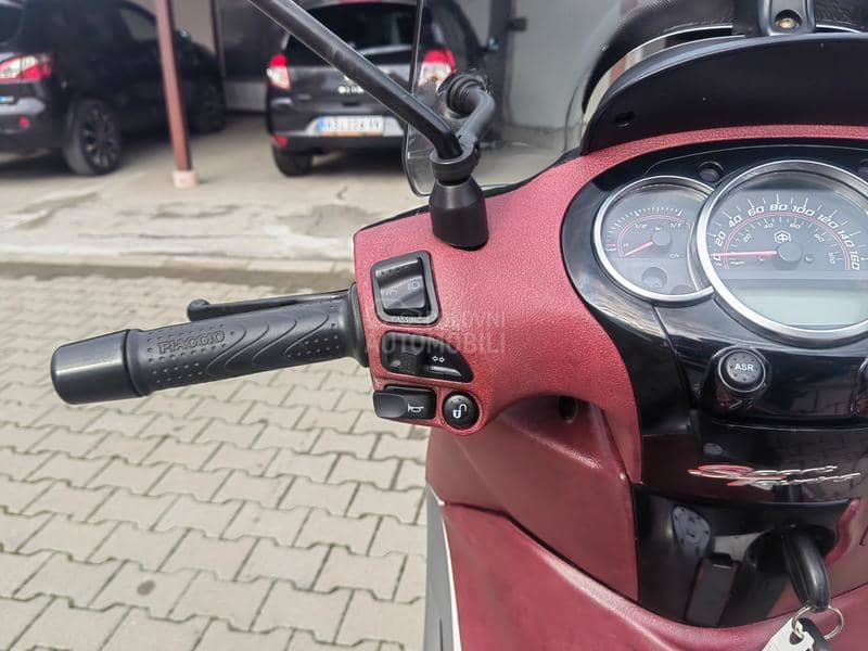 Piaggio Beverly 350ie ST