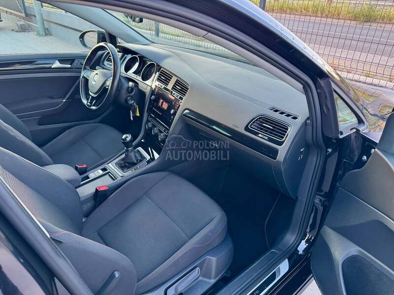 Volkswagen Golf 7 7.5   2.0 TDI