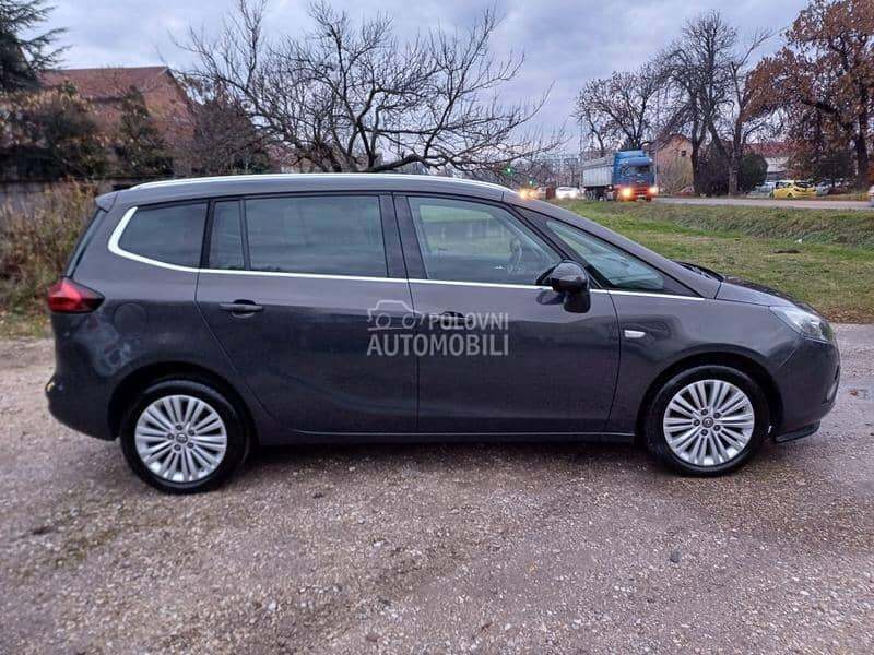 Opel Zafira 2004 - 2016. god. -  kompletan auto u delovima