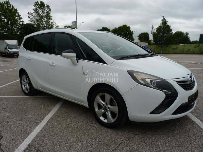 Opel Zafira 2004 - 2016. god. -  kompletan auto u delovima