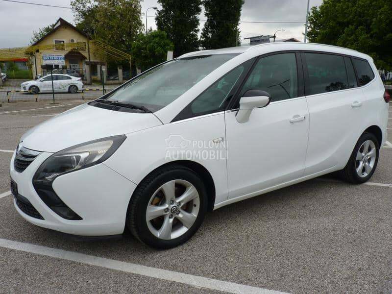 Opel Zafira 2004 - 2016. god. -  kompletan auto u delovima