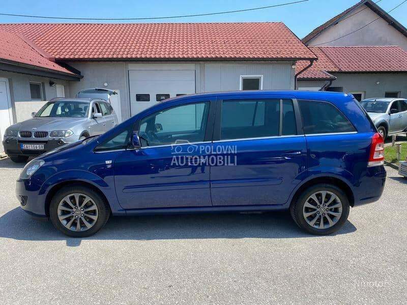Opel Zafira 2004 - 2016. god. -  kompletan auto u delovima