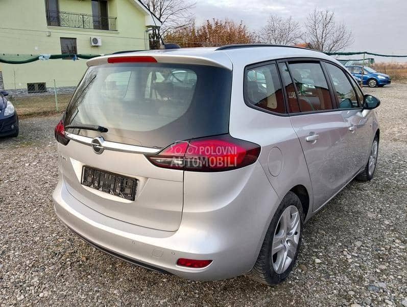 Opel Zafira 2004 - 2016. god. -  kompletan auto u delovima