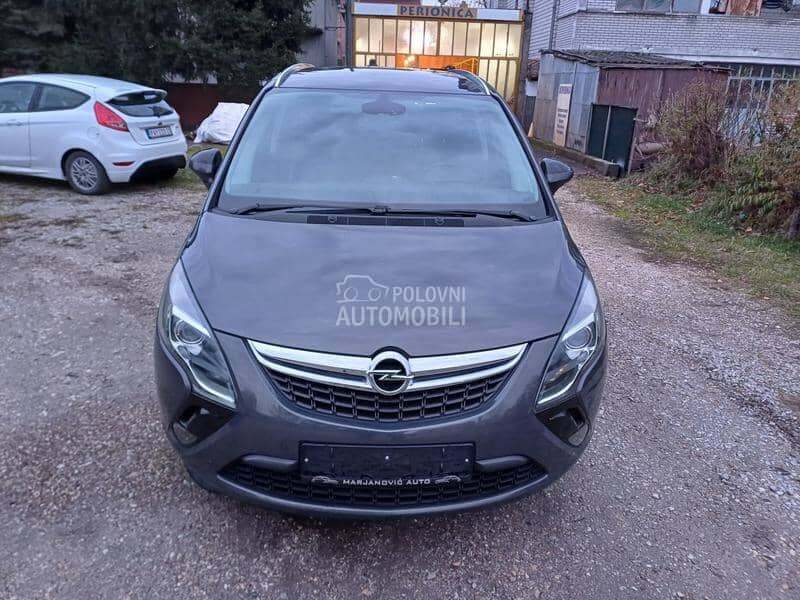 Opel Zafira 2004 - 2016. god. -  kompletan auto u delovima
