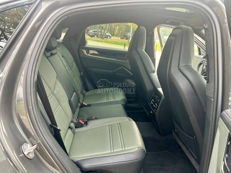 Porsche Cayenne FACE COUPE E-Hybrid