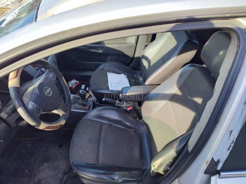 Opel Astra H 1.9cdt 2005. god. -  kompletan auto u delovima