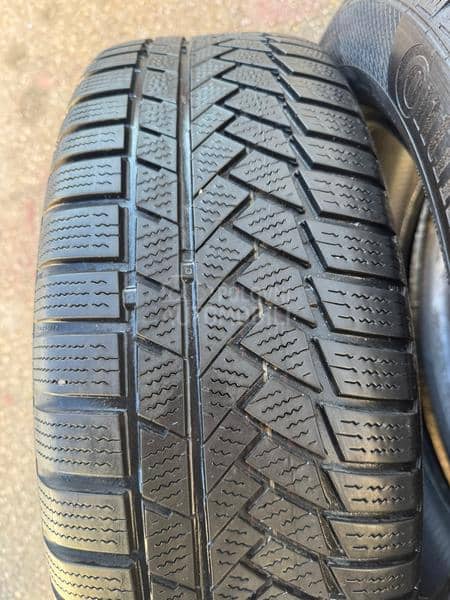 Continental 215/60 R18 Zimska