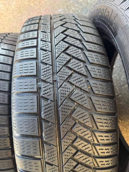 Continental 215/60 R18 Zimska