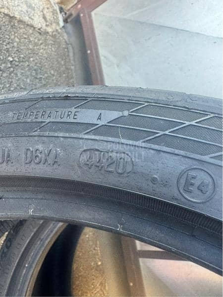 Continental 225/40 R19 Letnja