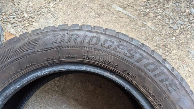 Bridgestone 205/60 R16 Zimska