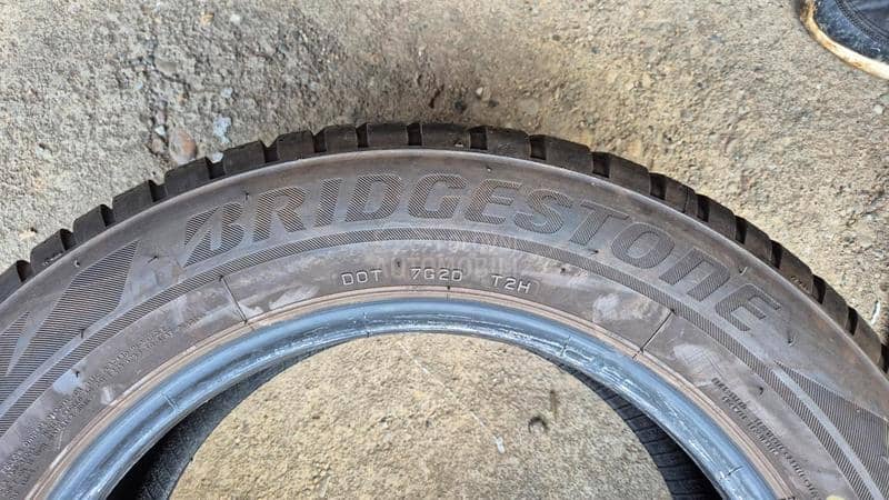 Bridgestone 205/60 R16 Zimska