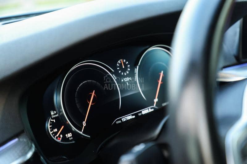 BMW 520 XDRIVE M PAK H/K HUD