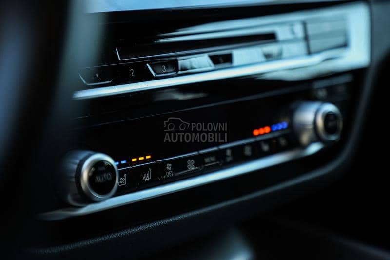 BMW 520 XDRIVE M PAK H/K HUD