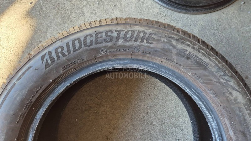 Bridgestone 205/60 R16 Zimska