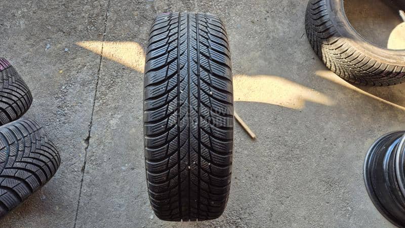 Bridgestone 205/60 R16 Zimska
