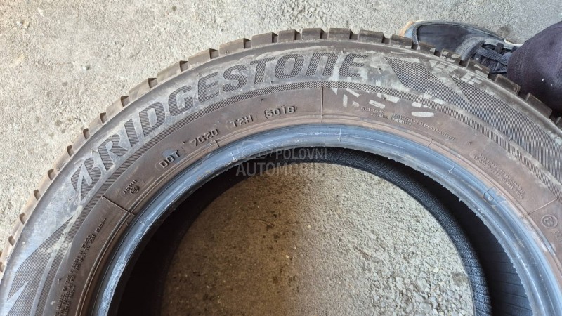 Bridgestone 205/60 R16 Zimska