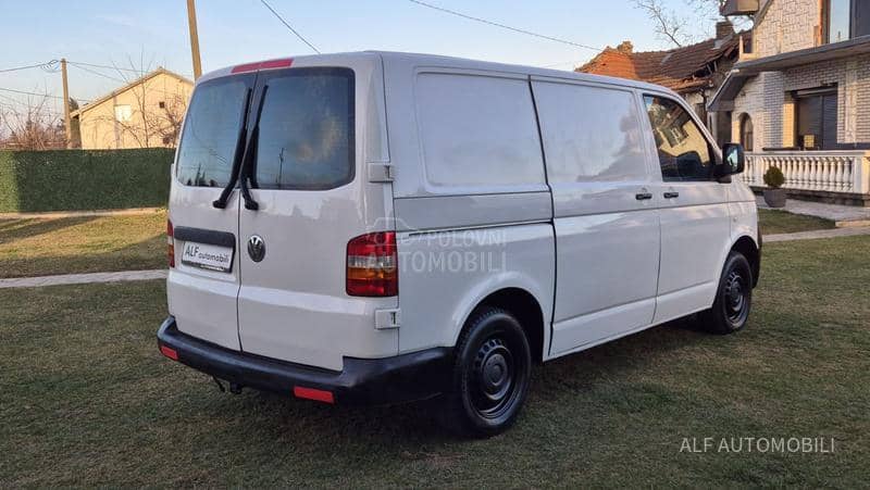 Volkswagen Transporter T5 1.9 TDI