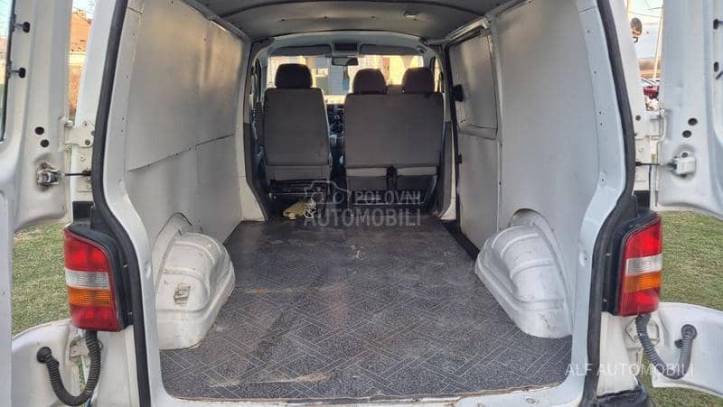 Volkswagen Transporter T5 1.9 TDI