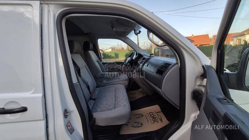 Volkswagen Transporter T5 1.9 TDI