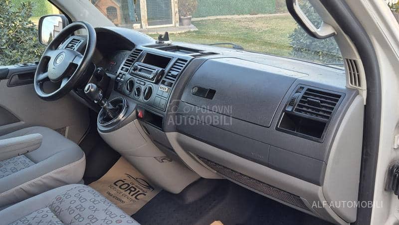 Volkswagen Transporter T5 1.9 TDI