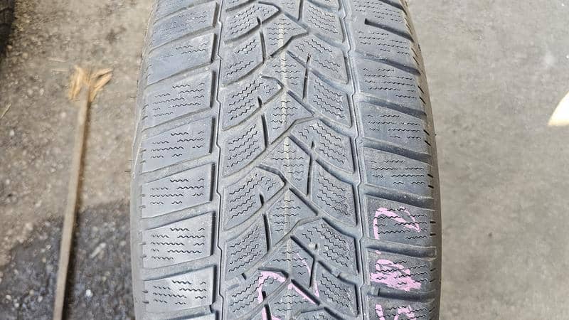 Dunlop 215/60 R16 Zimska