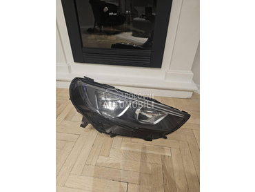 Desni far za Opel Insignia od 2017. do 2024. god.