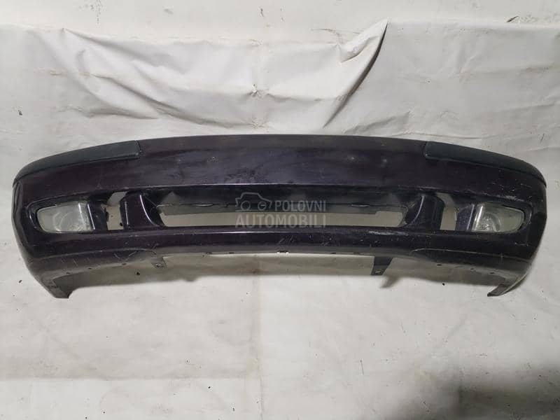 Prednji branik sa maglenkama