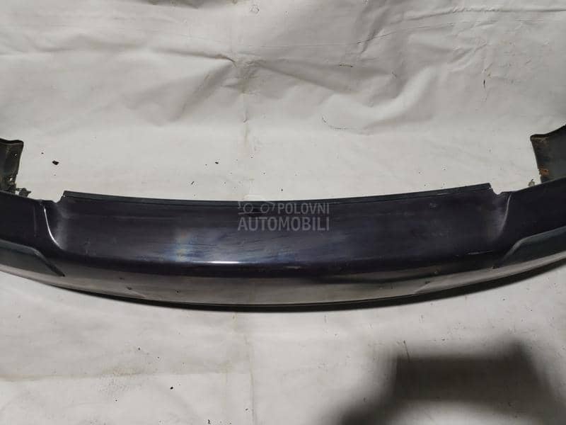 Prednji branik sa maglenkama