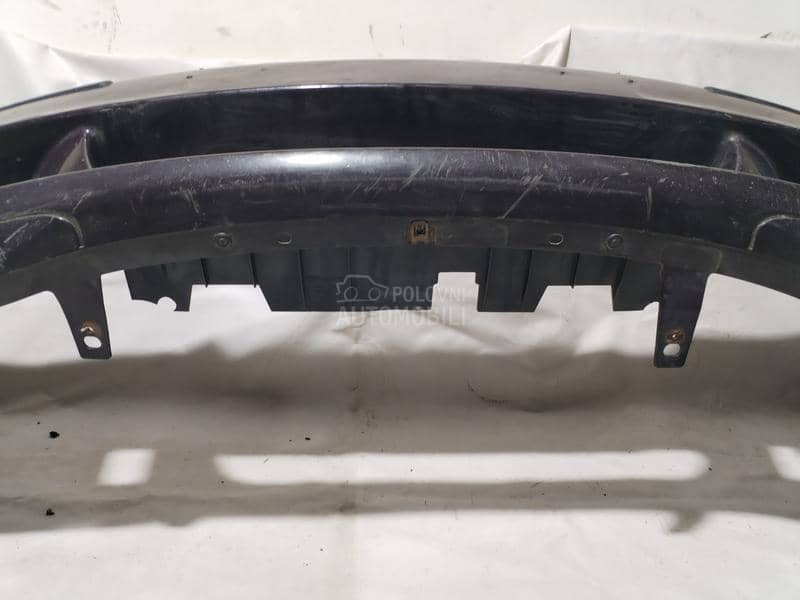 Prednji branik sa maglenkama