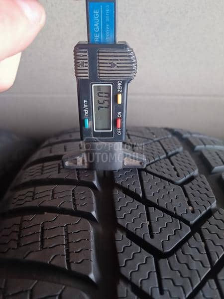 Pirelli 235/50 R19 Zimska