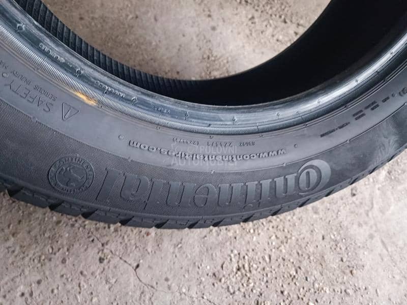Continental 215/60 R17 Zimska