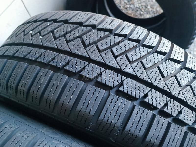 Continental 205/55 R17 Zimska