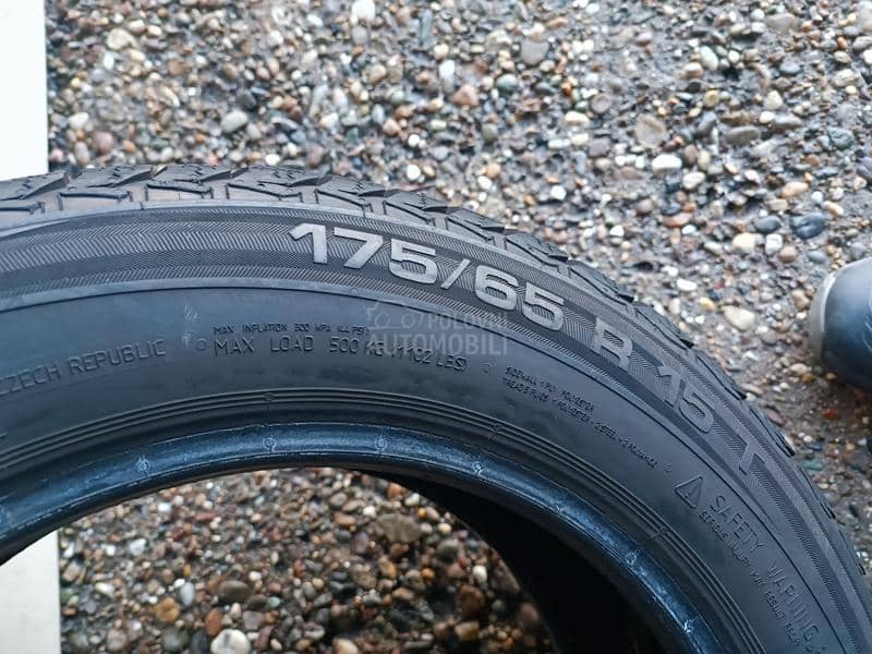 Uniroyal 175/65 R15 Zimska