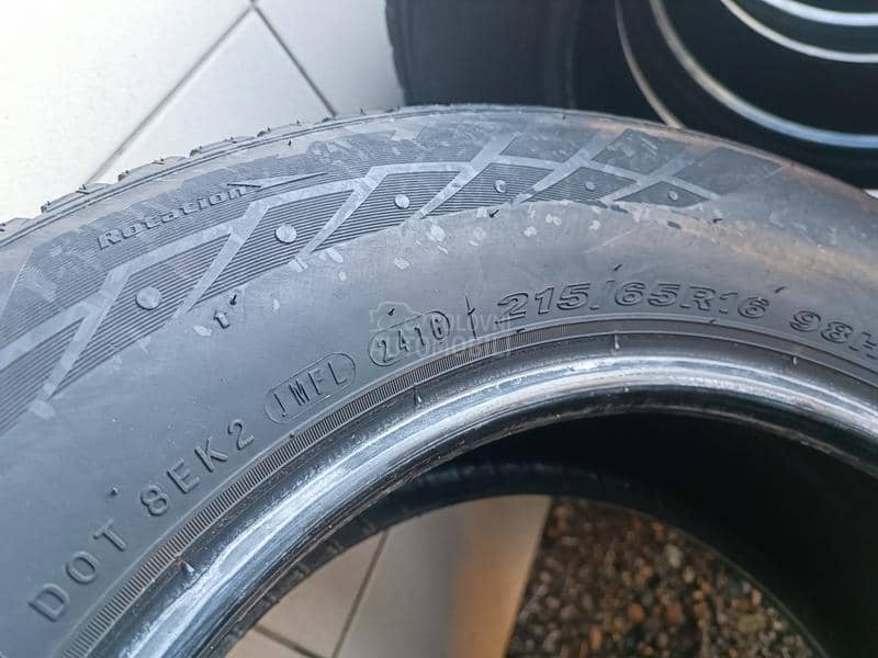 Nexen 215/65 R16 Zimska
