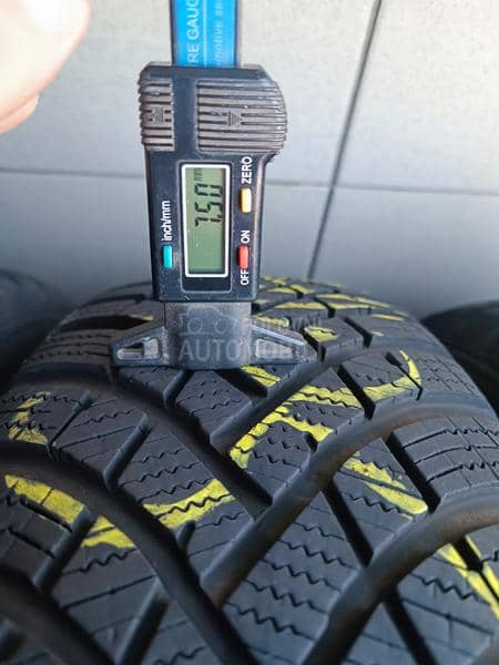 Hankook 215/70 R16 Zimska